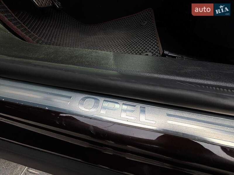 Седан Opel Insignia 2016 в Кременчуці