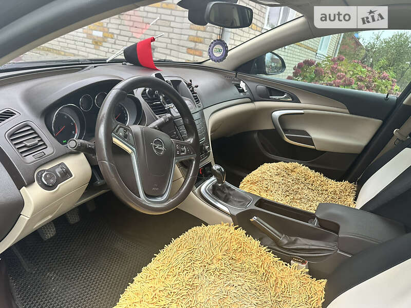Седан Opel Insignia 2010 в Луцьку