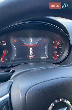 Универсал Opel Insignia 2013 в 