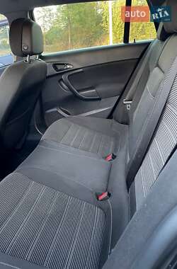 Универсал Opel Insignia 2013 в 