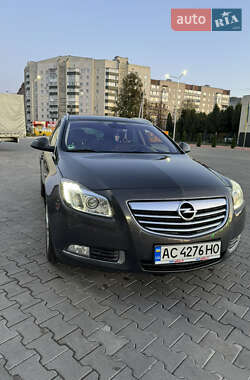 Универсал Opel Insignia 2012 в 