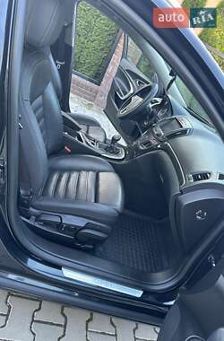 Универсал Opel Insignia 2016 в 
