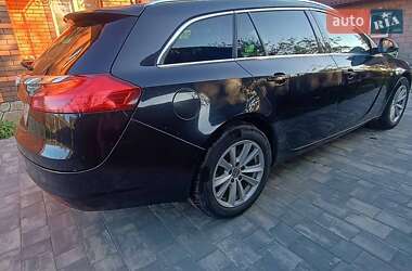 Универсал Opel Insignia 2011 в 