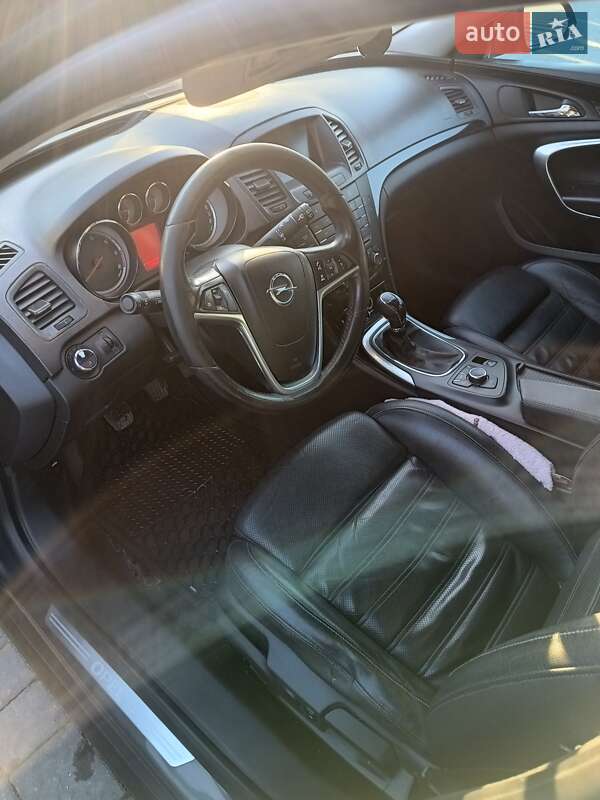 Універсал Opel Insignia 2012 в Івано-Франківську