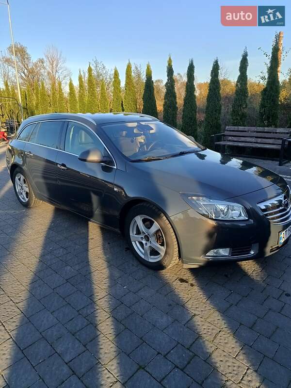 Універсал Opel Insignia 2012 в Івано-Франківську