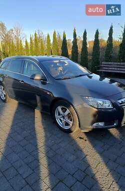 Универсал Opel Insignia 2012 в 