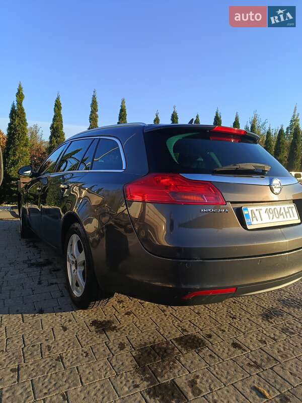 Універсал Opel Insignia 2012 в Івано-Франківську