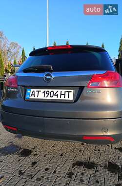 Универсал Opel Insignia 2012 в 