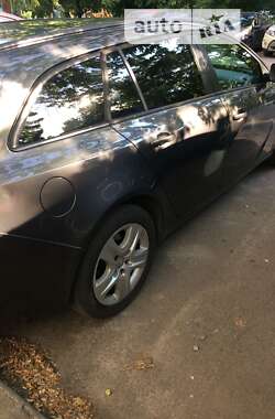 Универсал Opel Insignia 2011 в 