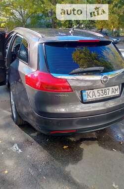 Универсал Opel Insignia 2011 в 