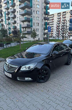 Седан Opel Insignia 2010 в Львове