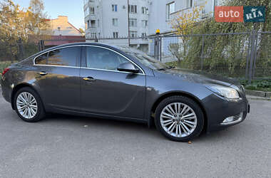 Седан Opel Insignia 2012 в Львові