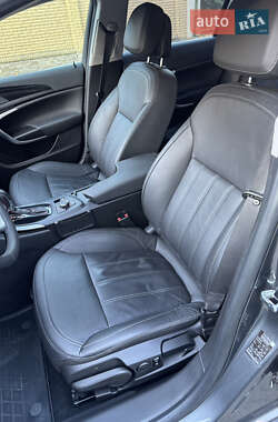 Седан Opel Insignia 2012 в Львові