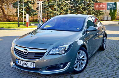 Седан Opel Insignia 2017 в Івано-Франківську