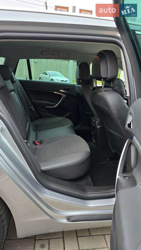 Универсал Opel Insignia 2011 в Луцке