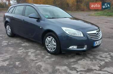 Универсал Opel Insignia 2009 в Киверцах