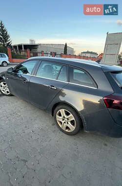 Универсал Opel Insignia 2016 в 