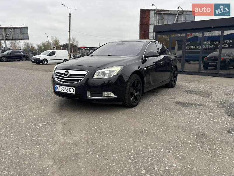 Лифтбек Opel Insignia 2010 в Киеве