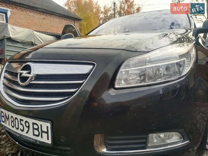 Универсал Opel Insignia 2010 в Ромнах