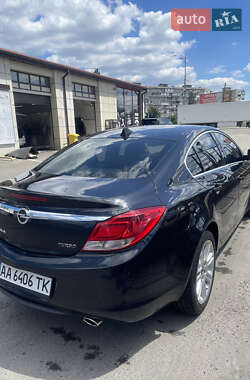 Седан Opel Insignia 2010 в Києві