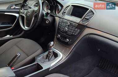 Універсал Opel Insignia 2012 в Чернівцях