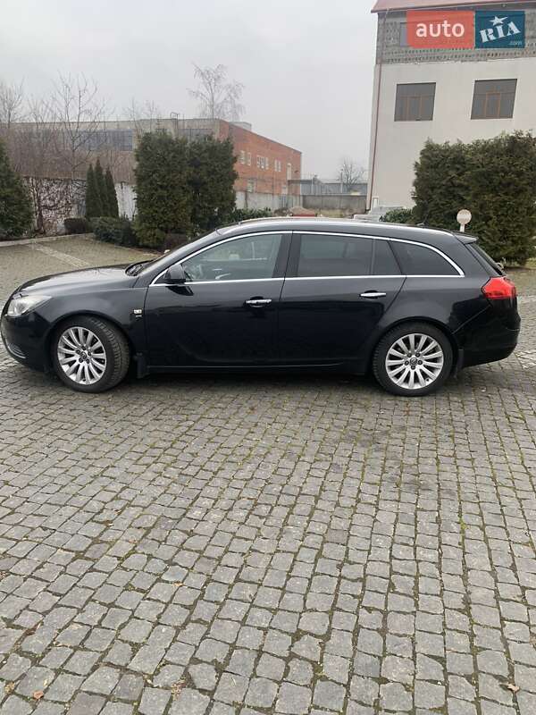 Універсал Opel Insignia 2010 в Стрию