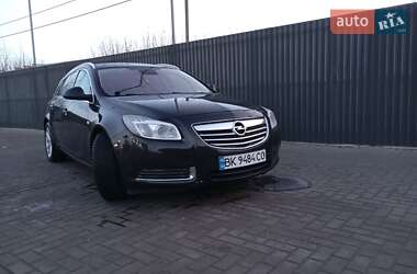 Універсал Opel Insignia 2010 в Сарнах