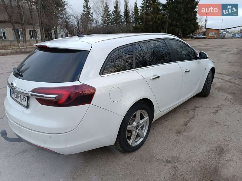 Універсал Opel Insignia 2015 в Коростишеві