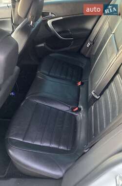 Универсал Opel Insignia 2012 в 