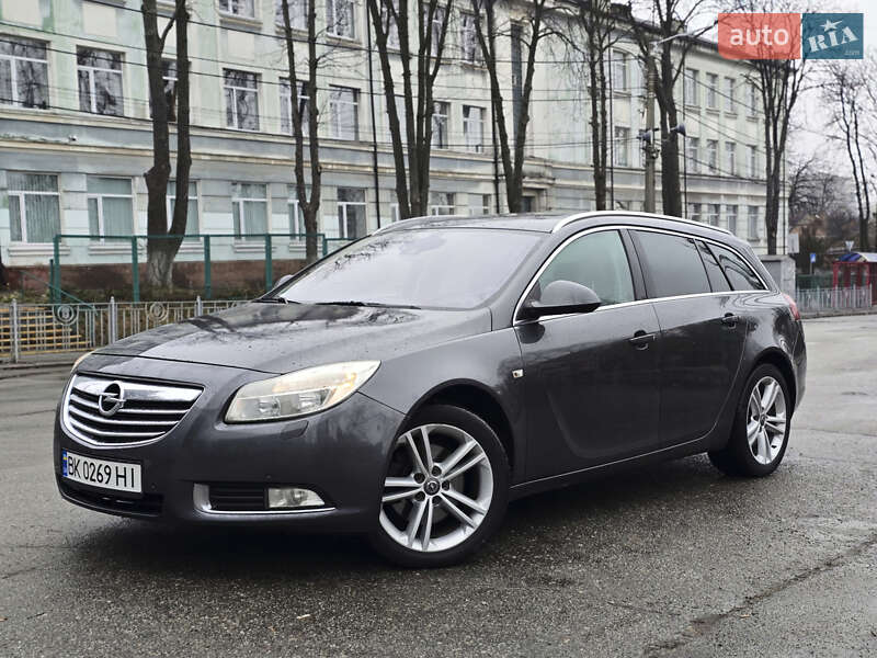 Універсал Opel Insignia 2009 в Києві