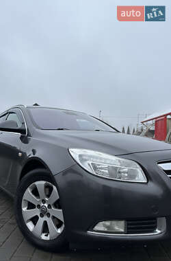 Універсал Opel Insignia 2009 в Самборі