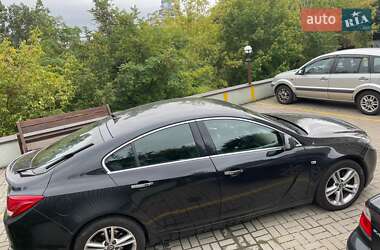 Ліфтбек Opel Insignia 2012 в Вишневому