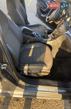 Универсал Opel Insignia 2009 в 