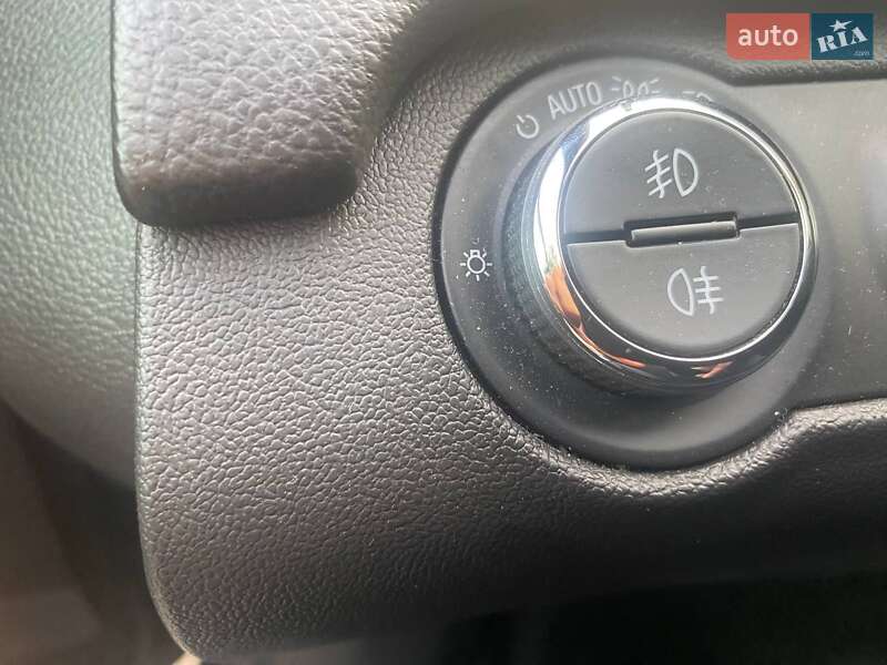 Універсал Opel Insignia 2013 в Черкасах