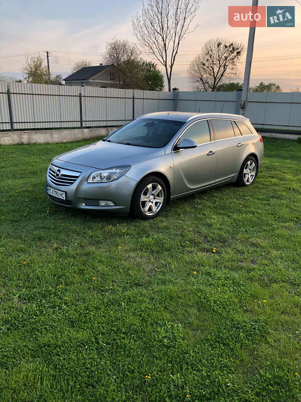 Opel Insignia 2011