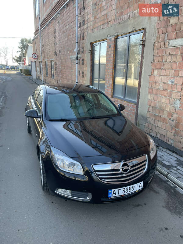 Седан Opel Insignia 2010 в Черновцах