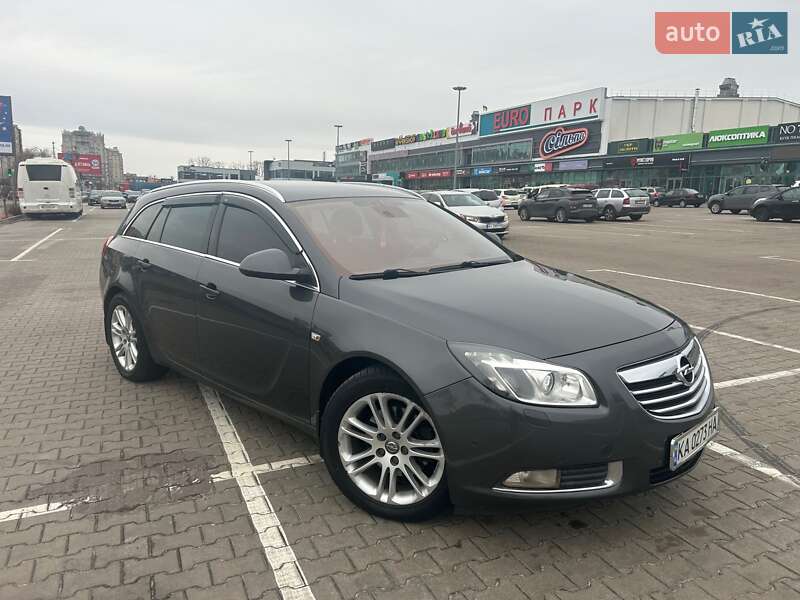 Универсал Opel Insignia 2011 в Киеве