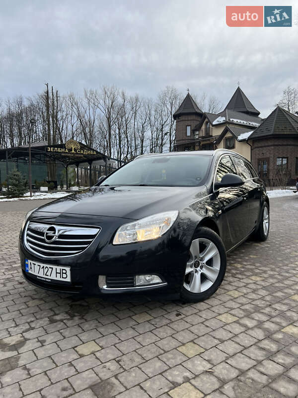 Універсал Opel Insignia 2010 в Долині