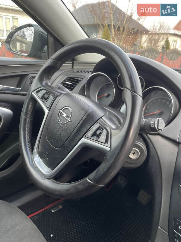 Универсал Opel Insignia 2010 в Камне-Каширском