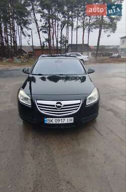 Универсал Opel Insignia 2010 в 