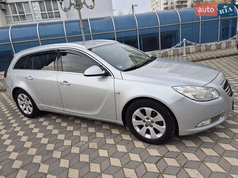 Универсал Opel Insignia 2013 в Черноморске