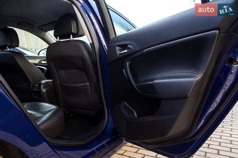 Универсал Opel Insignia 2011 в Львове