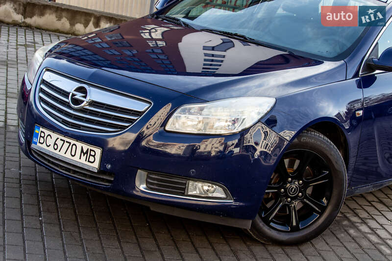 Универсал Opel Insignia 2011 в Львове
