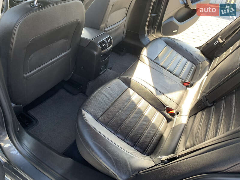 Седан Opel Insignia 2012 в Мукачево