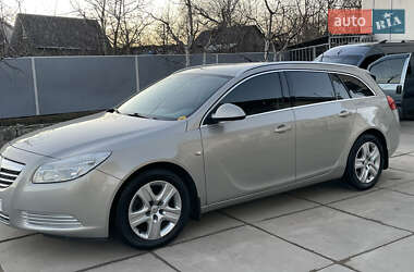 Універсал Opel Insignia 2010 в Хотині