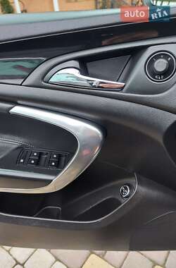 Универсал Opel Insignia 2011 в 
