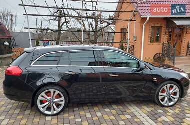Универсал Opel Insignia 2011 в 
