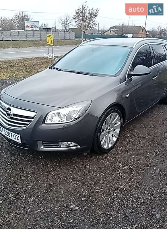 Универсал Opel Insignia 2012 в Дымере