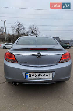 Седан Opel Insignia 2009 в 