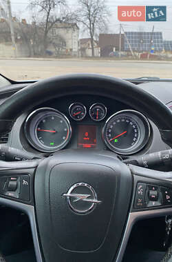 Седан Opel Insignia 2009 в 